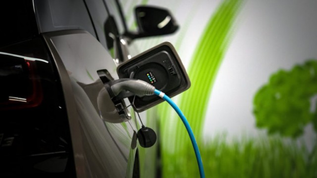 Foto von Three EV Charging Stocks to Buy for Huge Gains in the 2020s