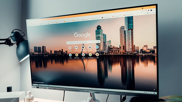 Tim Seymour: Google's valuation is attractive relative to growth tech