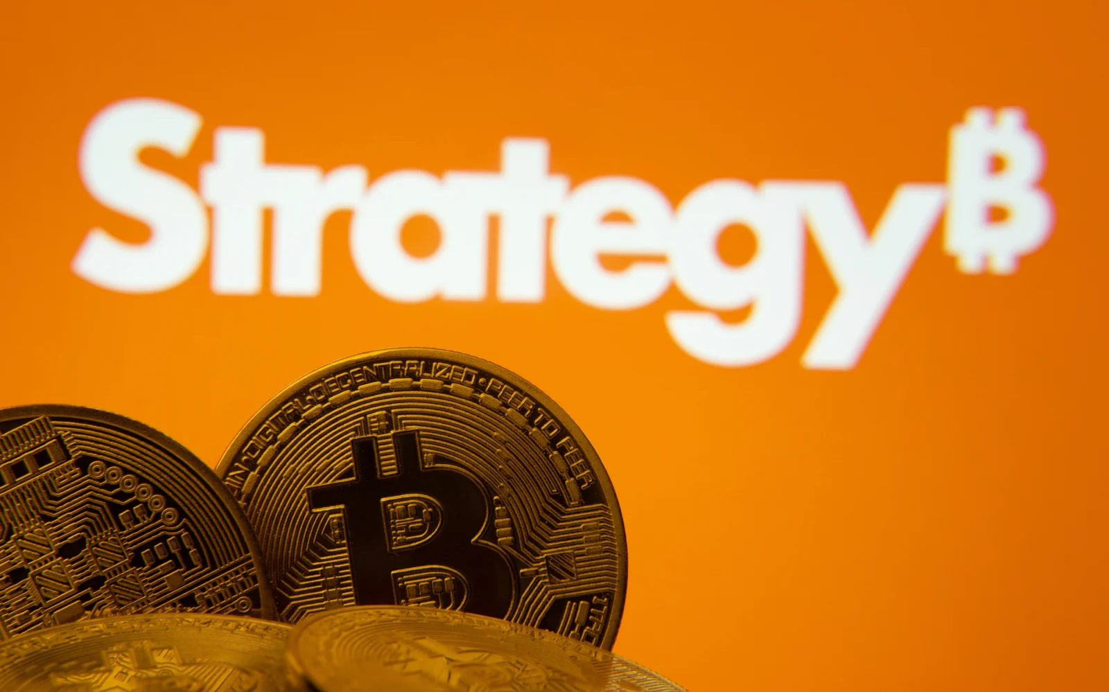 'Time to Add Dots': Saylor Teases Strategy's Next Bitcoin Wave Amid $12 Billion Paper Loss