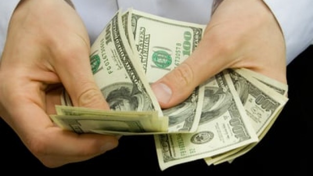 Time to Pounce: 2 Ultra-High-Yield Dividend Stocks With 25-Year Payout Increase Streaks That Are Screaming Buys Right Now