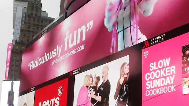 TMUS Q2 Earnings Top Estimates on Strong Service Revenue Growth