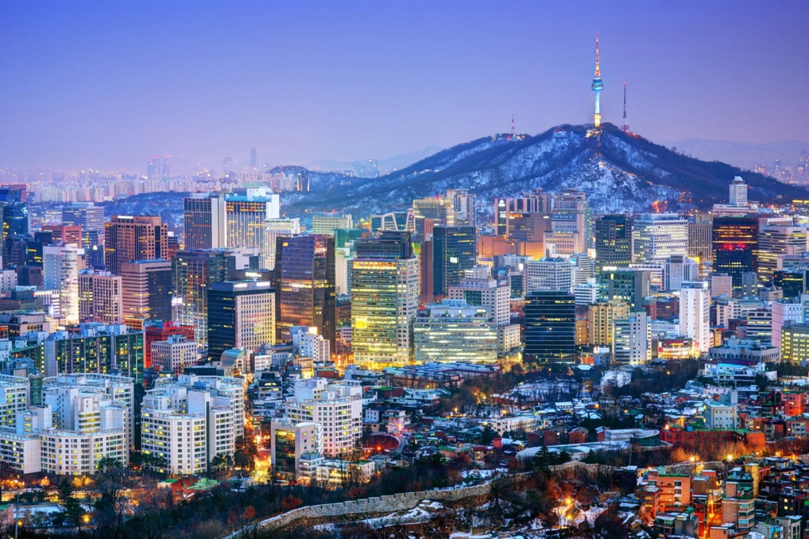 Tom Lee Issues Rare Bearish Ethereum Warning