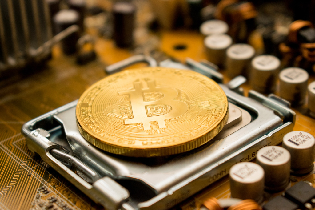 Tom Lee's Crypto Stock Rankings Show Bitcoin Miners Losing BTC Correlation
