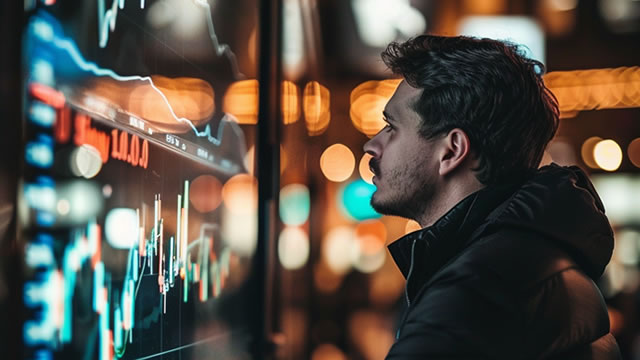 top-economist-warns-america-is-heading-toward-economic-disaster-20250618.jpg