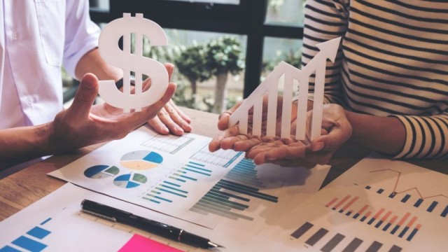 Top Stocks To Buy Today? 2 Financial Stocks To Know