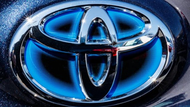 Toyota's (TM) Hydrogen Fuel Cell Hilux Moves to Final Phase