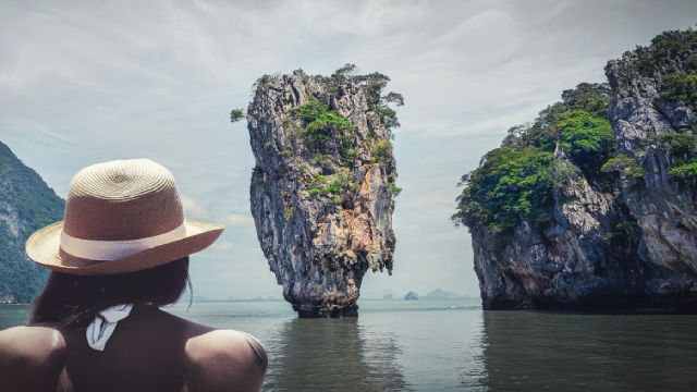 Trip.com (TCOM) Increases Despite Market Slip: Here's What You Need to Know