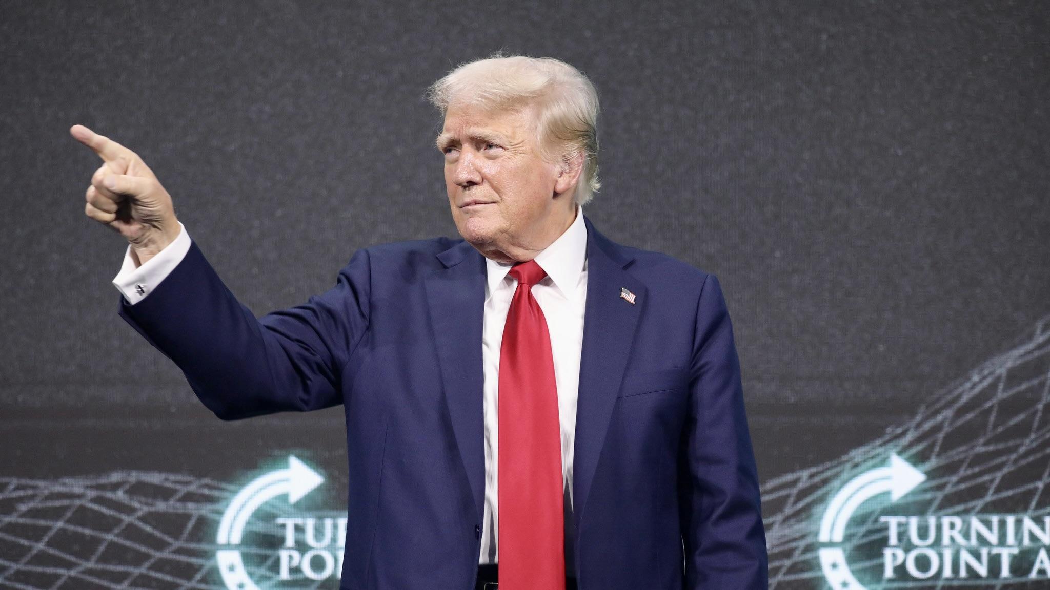 Trump Media Withdraws Bitcoin ETF Filing Amid Massive BTC ETF Outflows