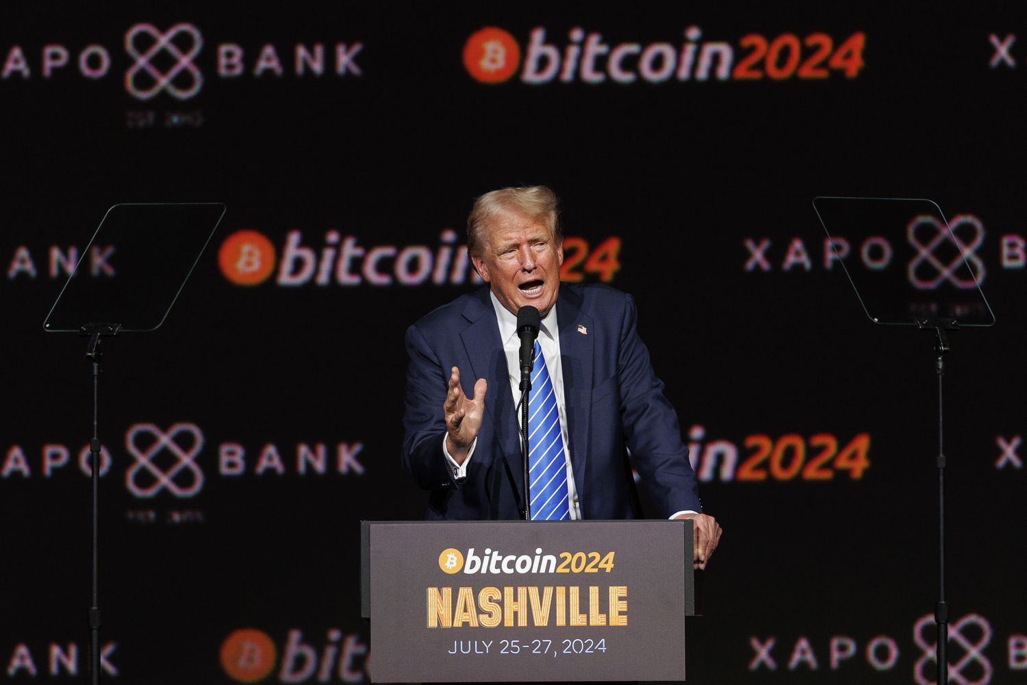 Foto von Trump To Hold Crypto Summit Friday—What You Need To Know