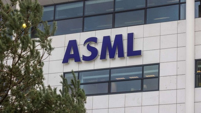 TSMC Likely To Receive ASML Chipmaking Machine This Year, Stocks Jump