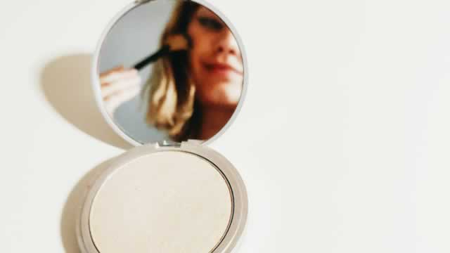 Ulta Beauty's Fragrance Leads Growth: Is the Category Still Hot?