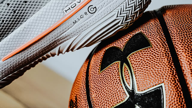 Under Armour forecasts a drop in annual sales