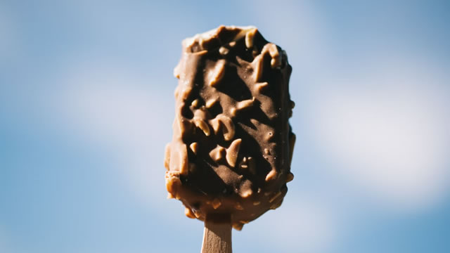 Unilever launches €1.5bn buyback as margins improve after ice cream split