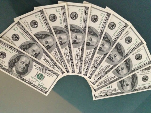 Uniswap UNI Token Price Could Surge to $100 According to Standard Chartered