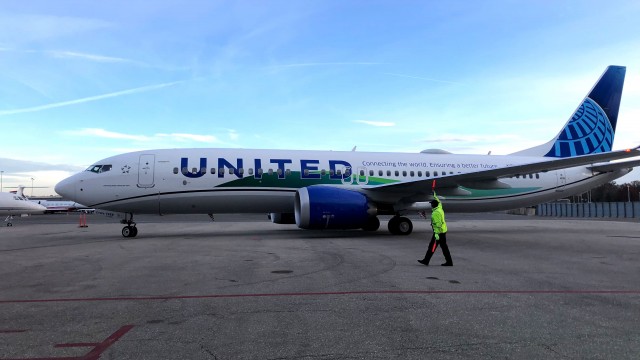 United Airlines says FAA cleared it to add new aircraft, routes after safety review