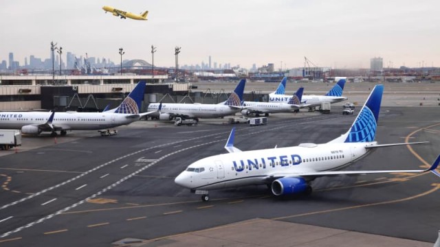United Airlines says FAA will ease restrictions imposed after problem flights