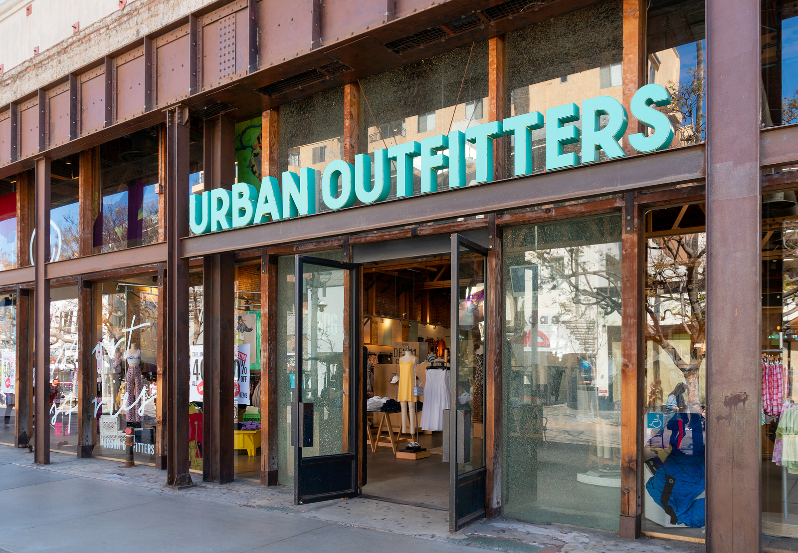 Urban Outfitters Earnings Preview: What to Expect