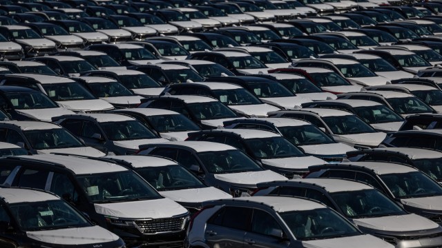 U.S. auto insurance shoppers jump 6% in Q1, TransUnion says