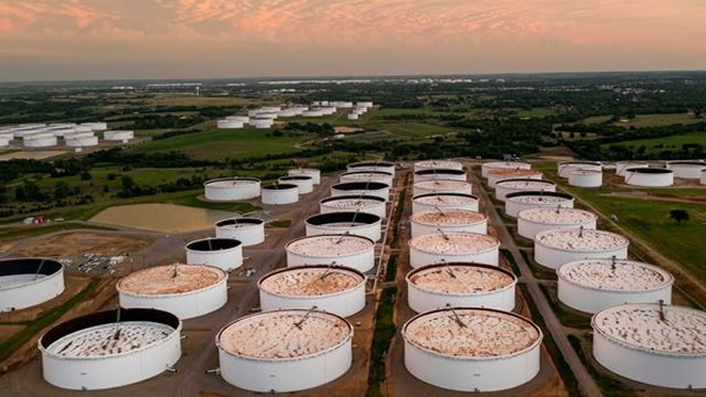 U.S. Crude Oil Stocks Fall More Than Expected