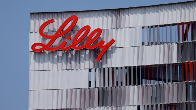 US FDA advisers to review Eli Lilly Alzheimer's drug
