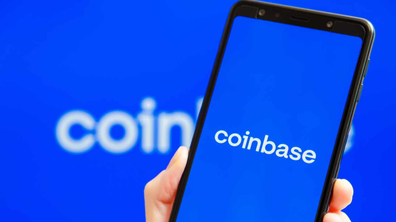 US Government Moves Nearly 4,000 BTC to Coinbase Prime, Onchain Data Shows