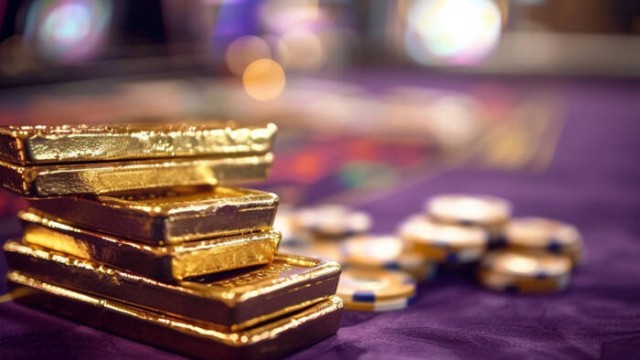 US Inflation Eases Slightly; Gold's Gains Resume