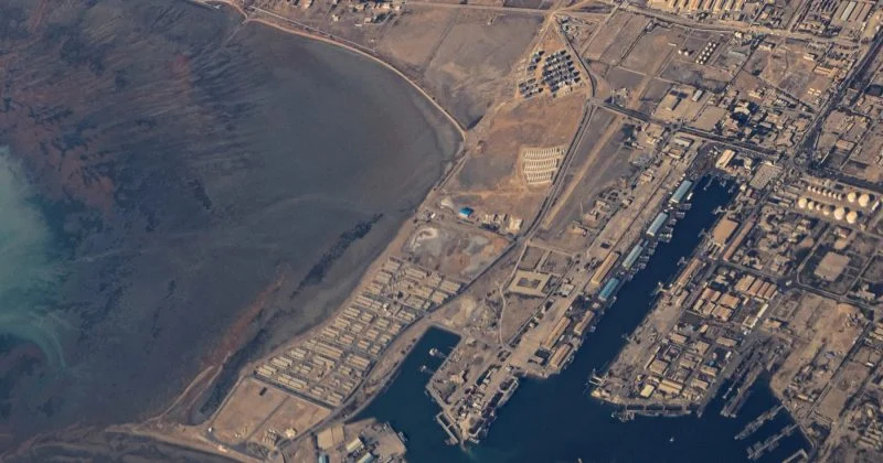US strikes in Bandar Abbas kill two and wound eight as Bitcoin dips below $73K on geopolitical fears