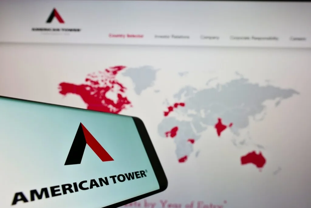 Verizon Targets American Tower With Expensive Relocation Plan, Analysts Warn