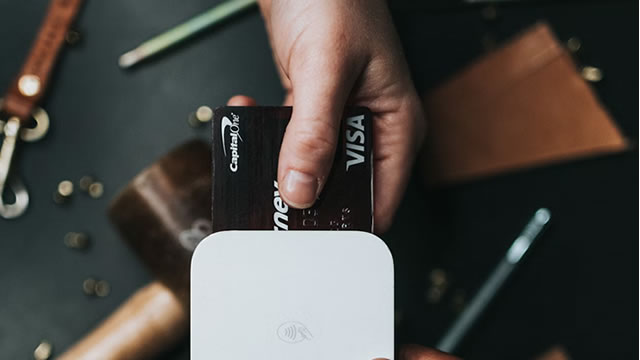 Foto von Visa's AI intelligent commerce launch and the 'resilient' consumer