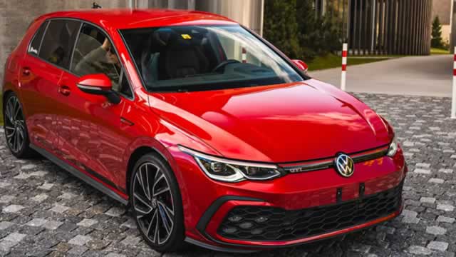 Volkswagen, UAW Agree to 20% Wage Hike for Tennessee Plant Workers