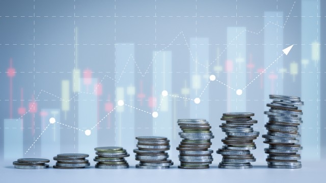 https://images.financialmodelingprep.com/news/vsda-this-dividend-growth-etf-beats-nobl-but-what-20230514.jpg