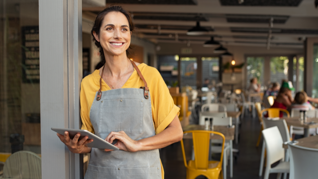 Wall Street Favorites: 3 Restaurant Stocks With Strong Buy Ratings for May 2024