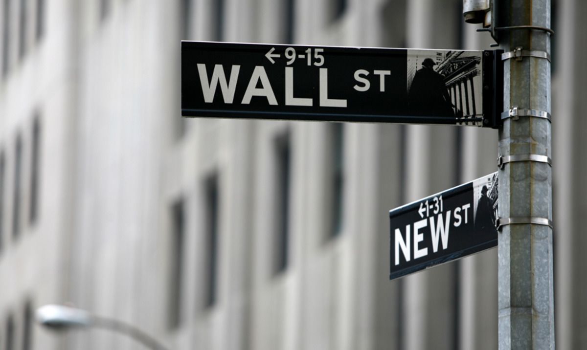 Wall Street Giants CME and NYSE Push for Stricter Hyperliquid Oversight