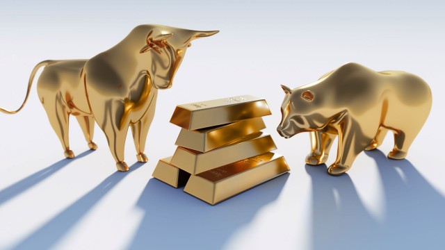 Wall Street sees two-sided risk for gold around Fed rate decision, Main Street investors remain cautiously optimistic