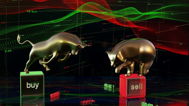 Wall Street throws in the towel on gold after Friday's rout, Main Street optimism likely a pre-selloff snapshot