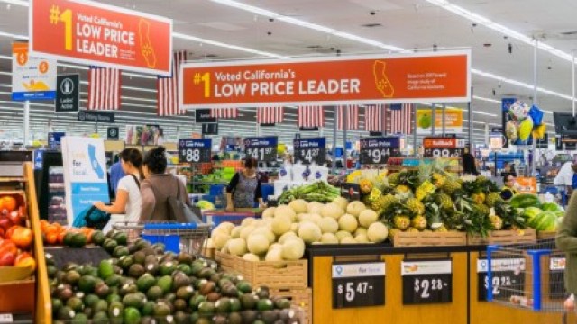 Walmart CFO: Shoppers Replacing Fast Food With Groceries