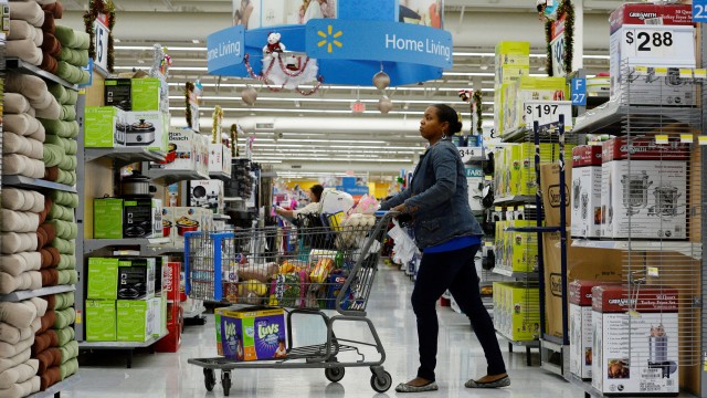 Walmart's strong forecast signals a resilient consumer