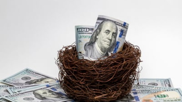 Want $1 Million in Retirement? 2 Stocks to Buy Now and Hold for Decades.