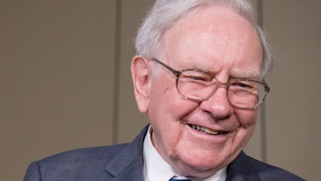 Warren Buffett reveals almost $7bn stake in insurer Chubb