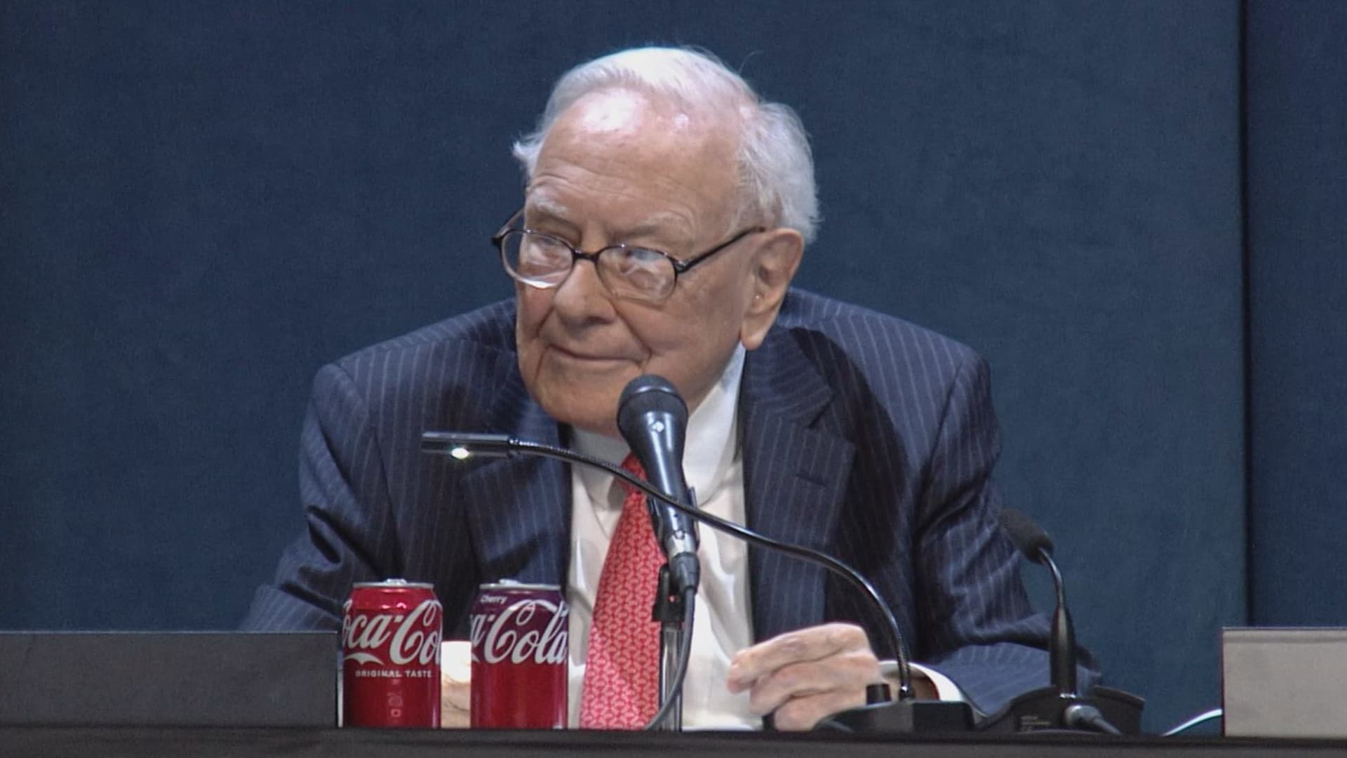 https://images.financialmodelingprep.com/news/warren-buffett-watch-his-last-big-deal-as-berkshire-20251004.jpg