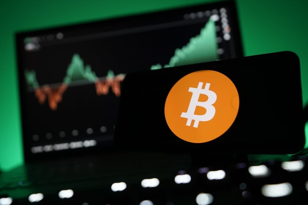 Weekend Round-Up: Bitcoin's New Role, Hacked CEOs And Big Bets on Crypto