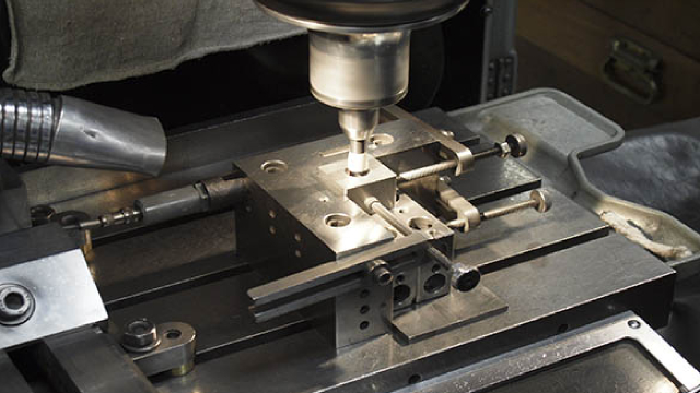 What to Note Ahead of Parker-Hannifin's Q1 Earnings Release?