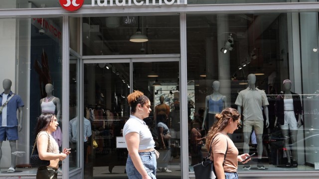 What's Next For Lululemon Stock After 38% Fall This Year?