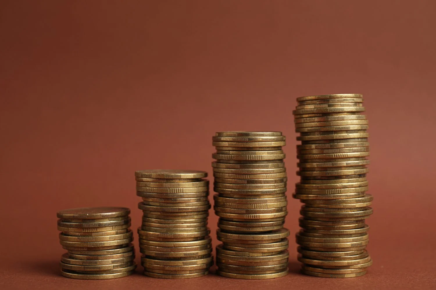 Which Crypto Reaches a $1 Trillion Market Cap After Bitcoin? Ethereum Is at $333 Billion, XRP at $96 Billion, Solana at $71 Billion