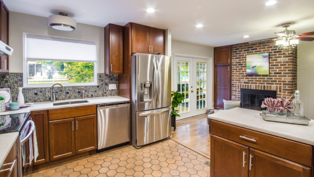 Whirlpool (WHR) Q3 Earnings Beat Estimates