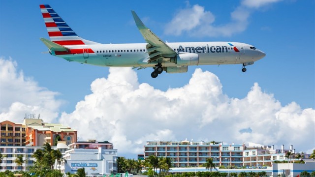 Why American Airlines' Plunge Is a Golden Buying Opportunity