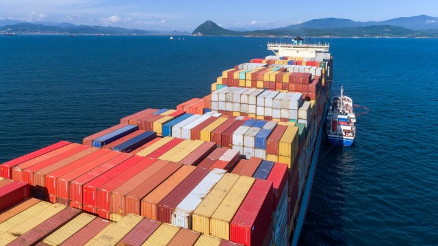 https://images.financialmodelingprep.com/news/why-do-shipping-stocks-gain-in-times-of-geopolitical-20240104.jpg