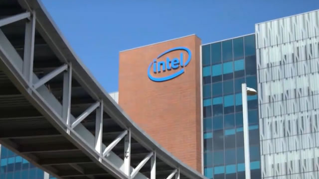 Foto von Why Intel Stock Fell 11.5% Last Month