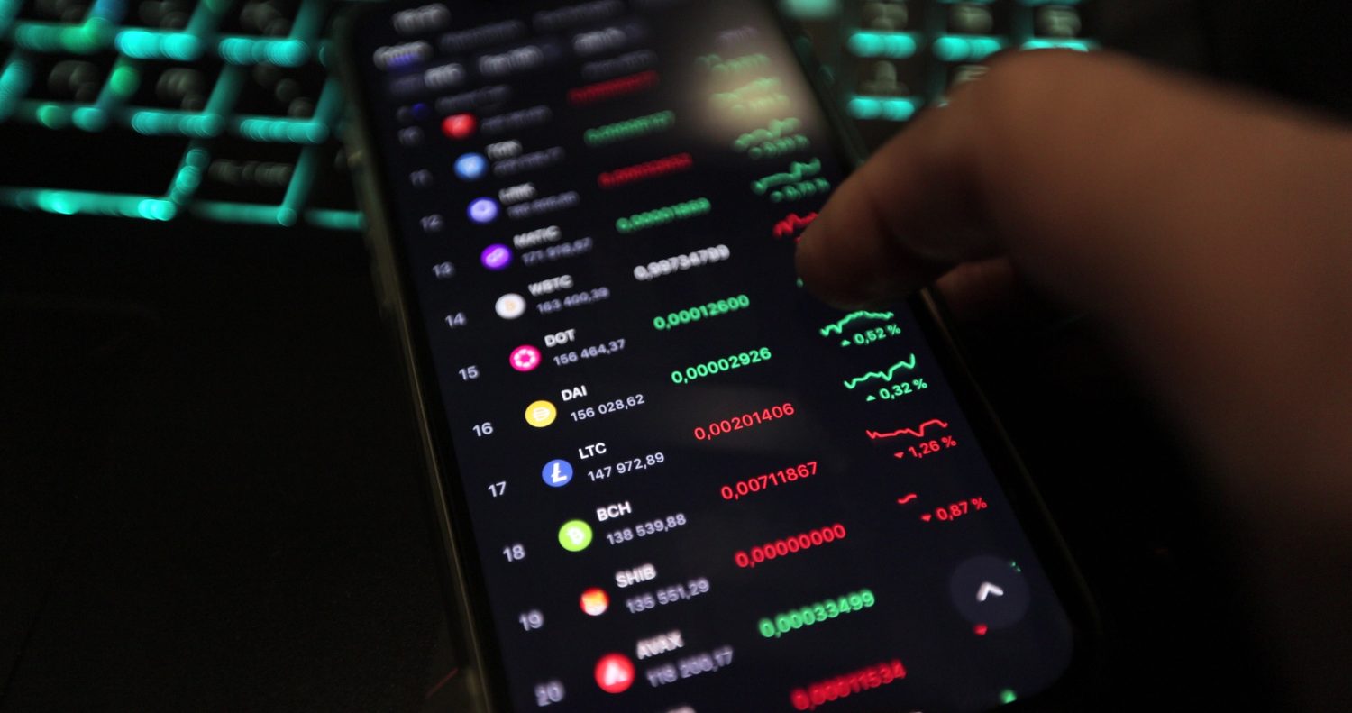 Why Is Crypto Down Today? Nearly $1 Billion in Leveraged Positions Just Got Wiped Out.