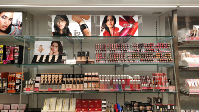 https://images.financialmodelingprep.com/news/why-is-revlon-rev-stock-plunging-today-20220824.png